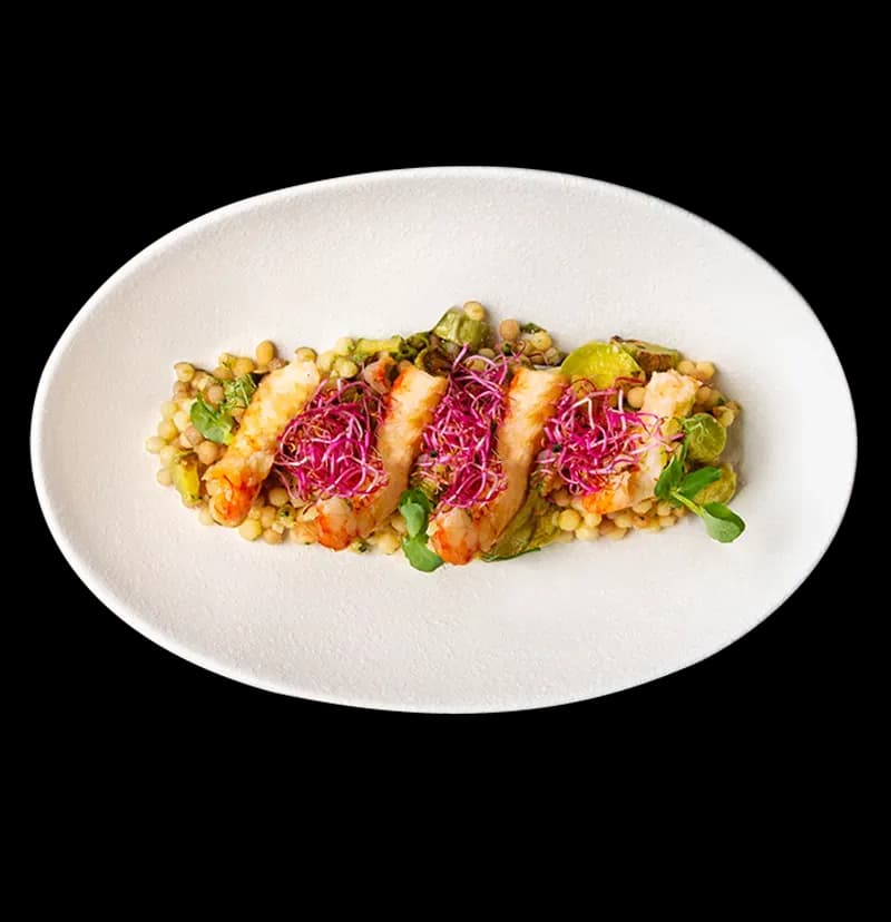 Fregua — Fregola aux crevettes, menthe et courgettes. Chic Food Plat Blue Zone.