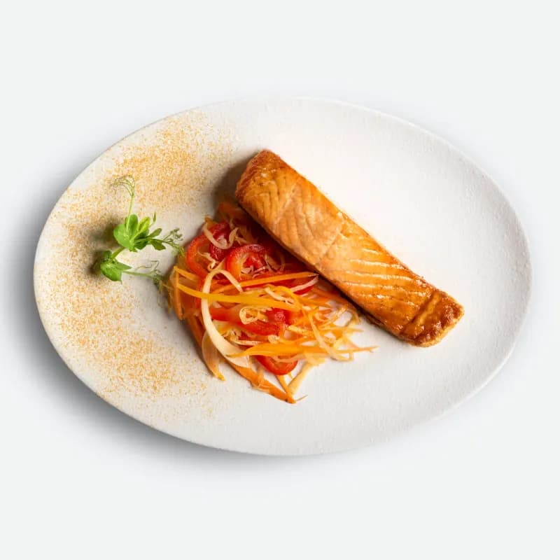 Sakura Salmon. Chic Food Piatto Blue Zone.